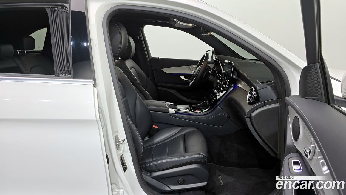 Mercedes-Benz GLC-Class 2021