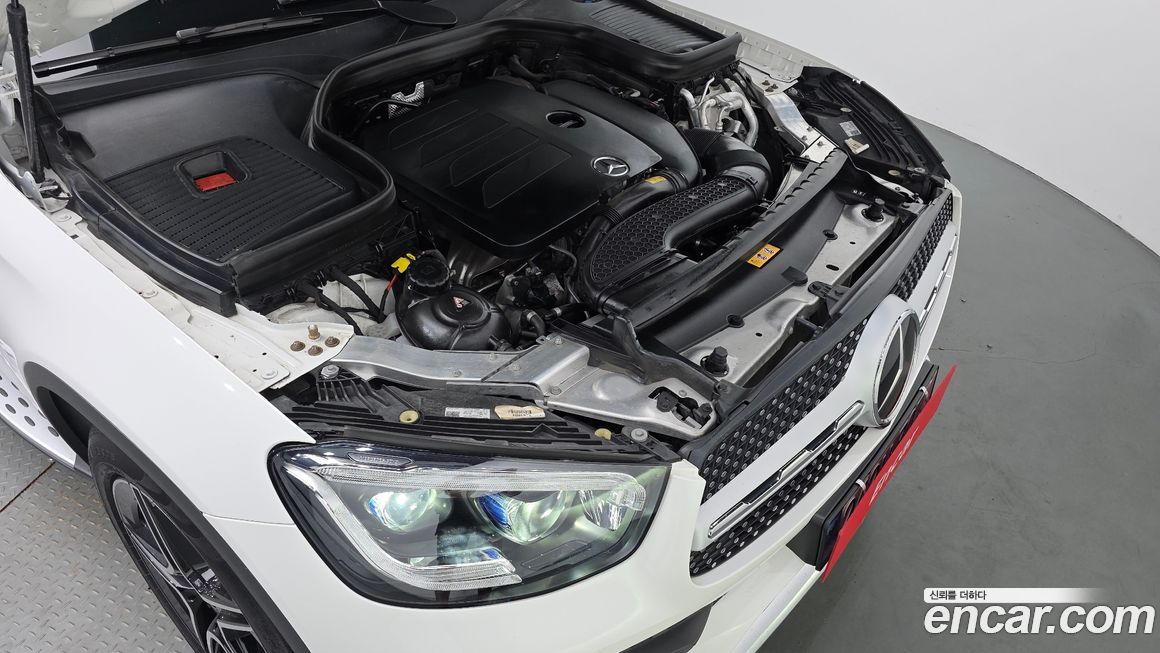 Mercedes-Benz GLC-Class 2023