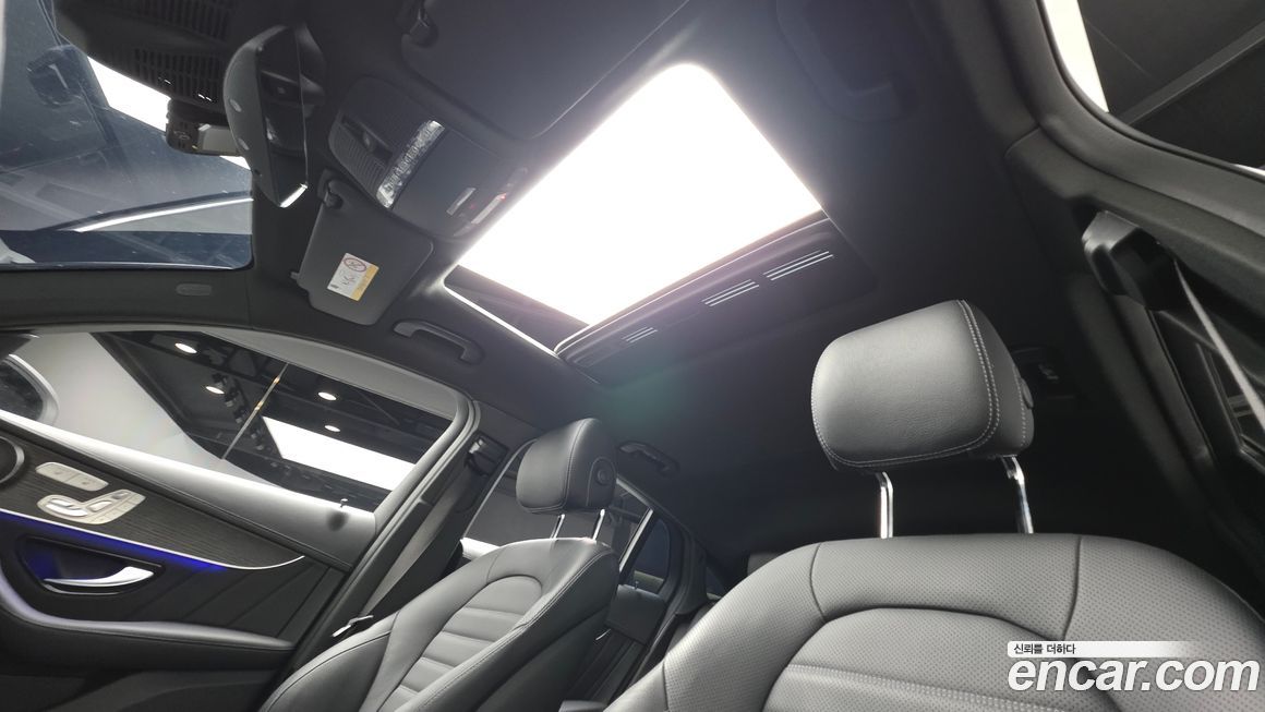 Mercedes-Benz GLC-Class 2023