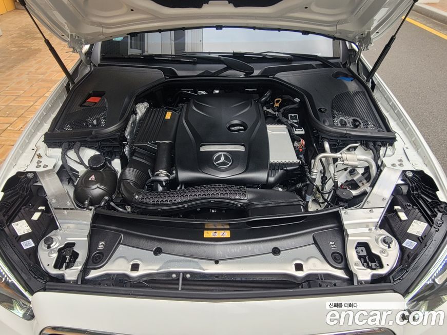 Mercedes-Benz E-Class 2023