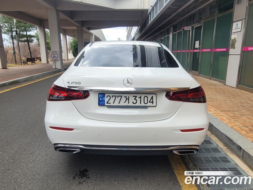 Mercedes-Benz E-Class 2023