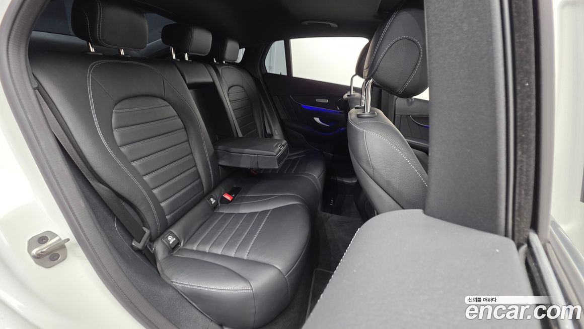 Mercedes-Benz GLC-Class 2023