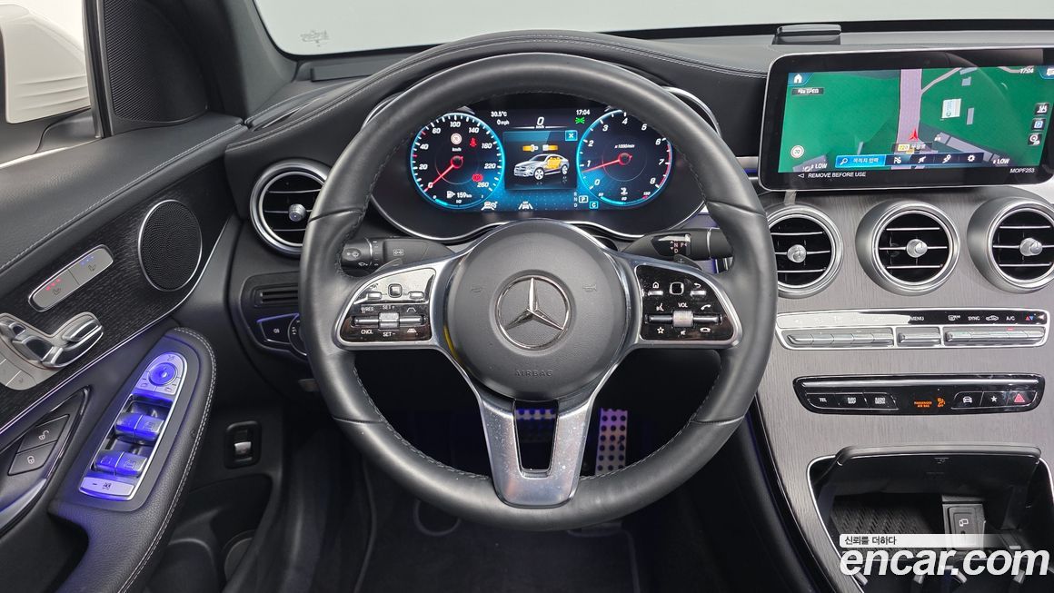 Mercedes-Benz GLC-Class 2023