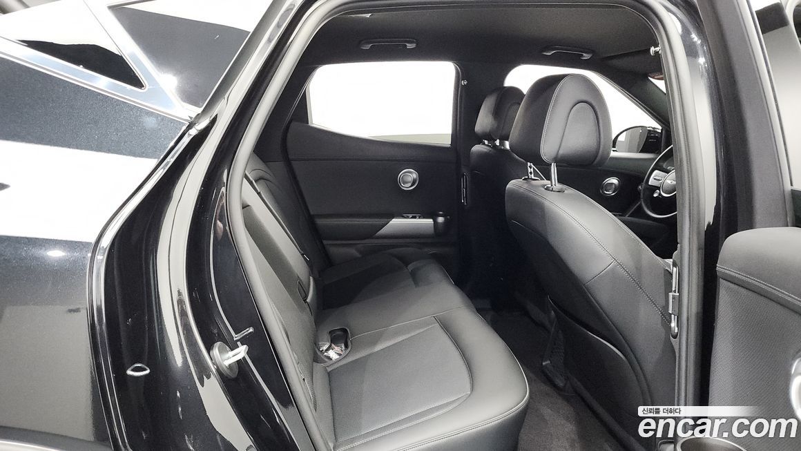 Genesis GV60 2023