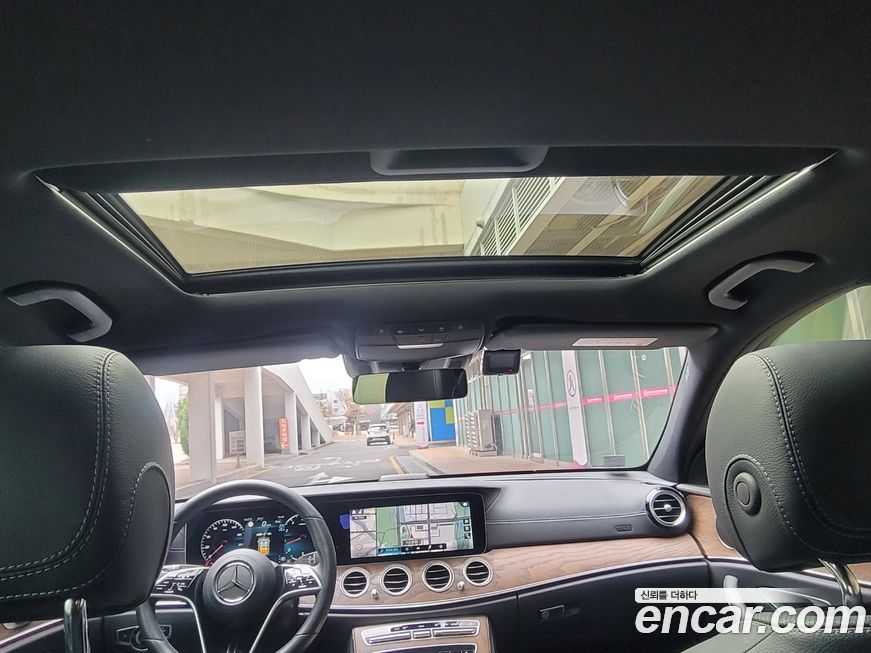 Mercedes-Benz E-Class 2023