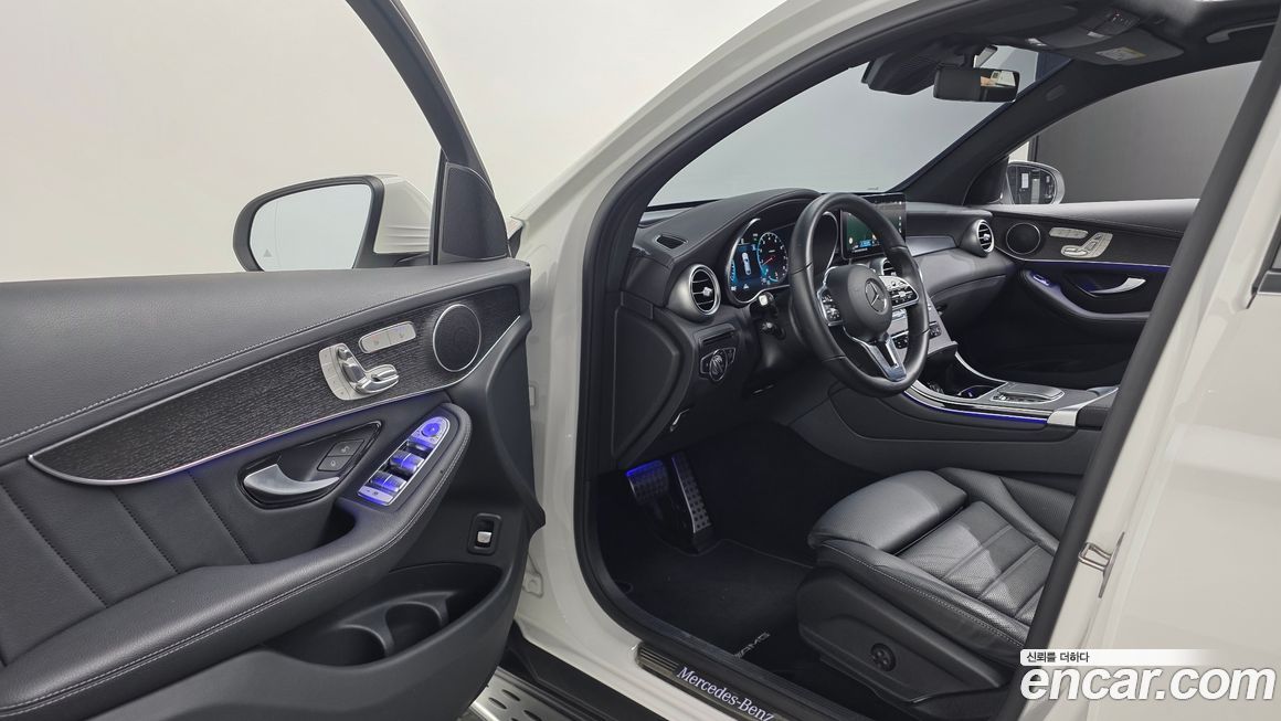 Mercedes-Benz GLC-Class 2023