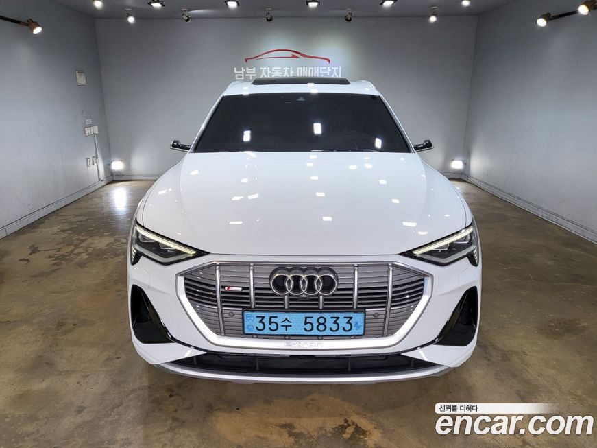 Audi e-tron 2021