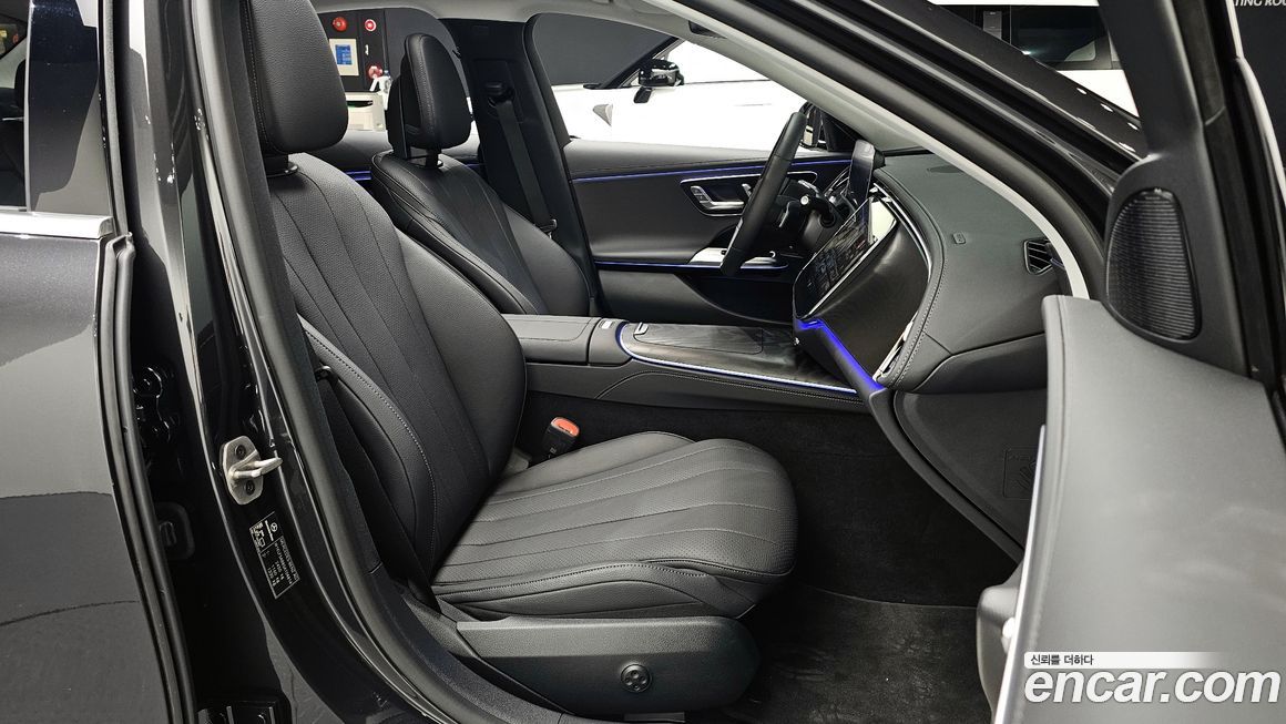 Mercedes-Benz E-Class 2025