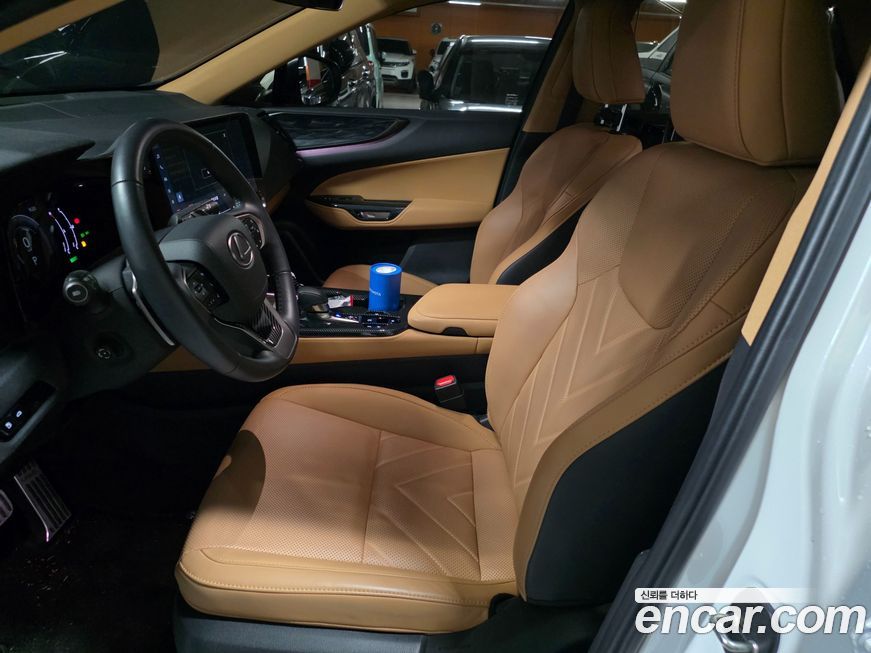 Lexus NX 2025