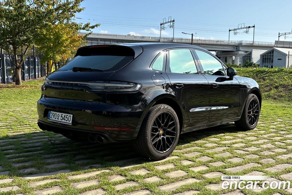 Porsche Macan 2020