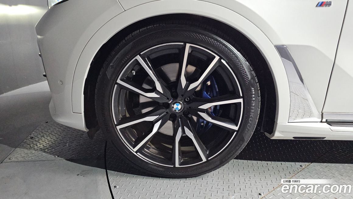 BMW X7 2022