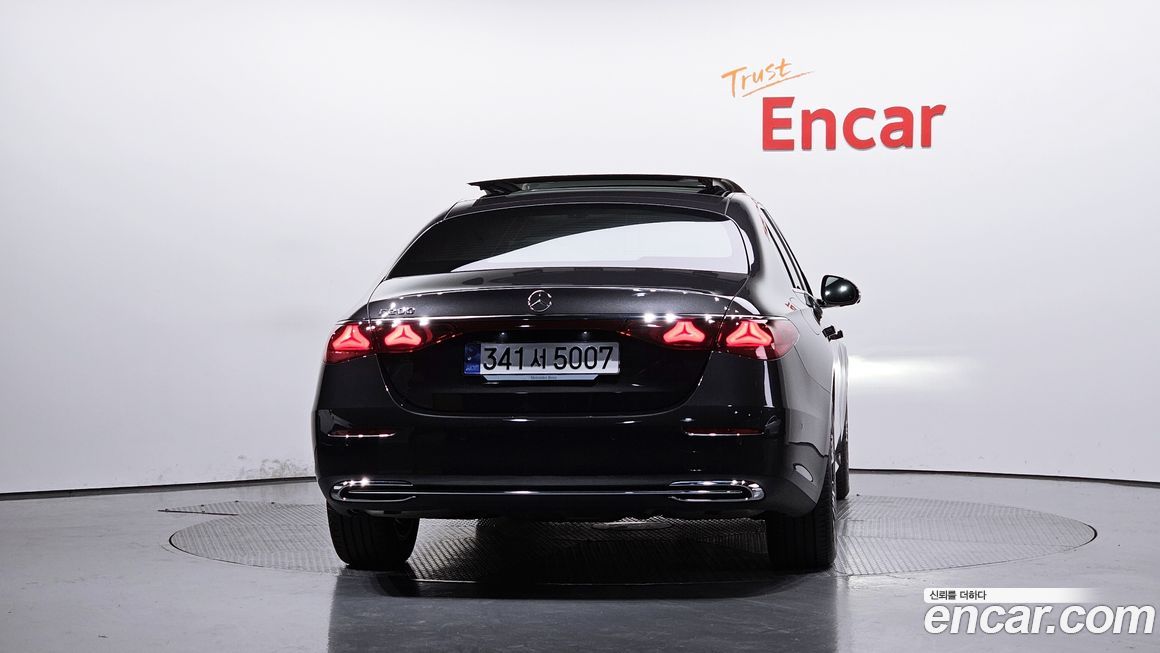 Mercedes-Benz E-Class 2025