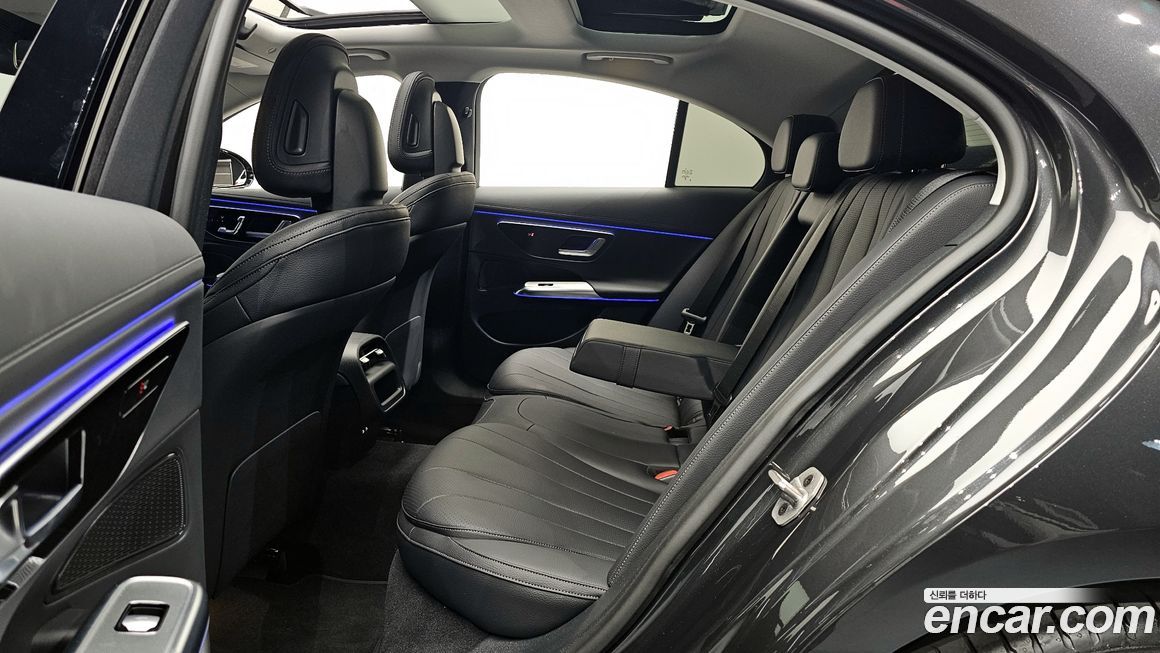 Mercedes-Benz E-Class 2025