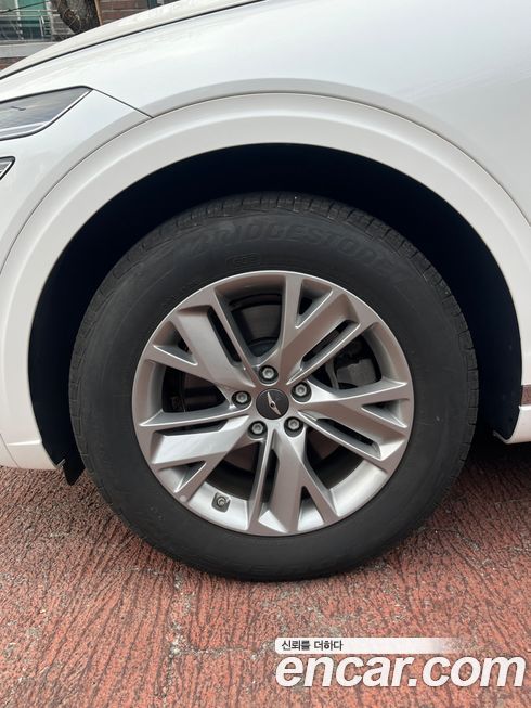 Genesis GV70 2024