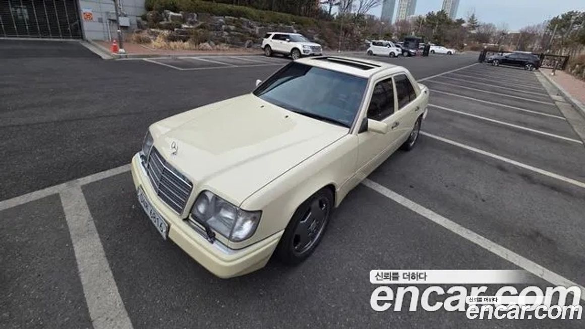 Mercedes-Benz E-Class 1995