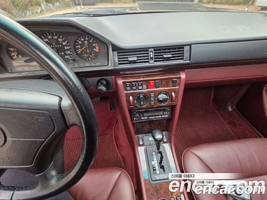 Mercedes-Benz E-Class 1995