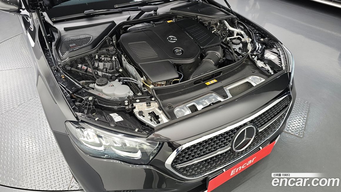 Mercedes-Benz E-Class 2025