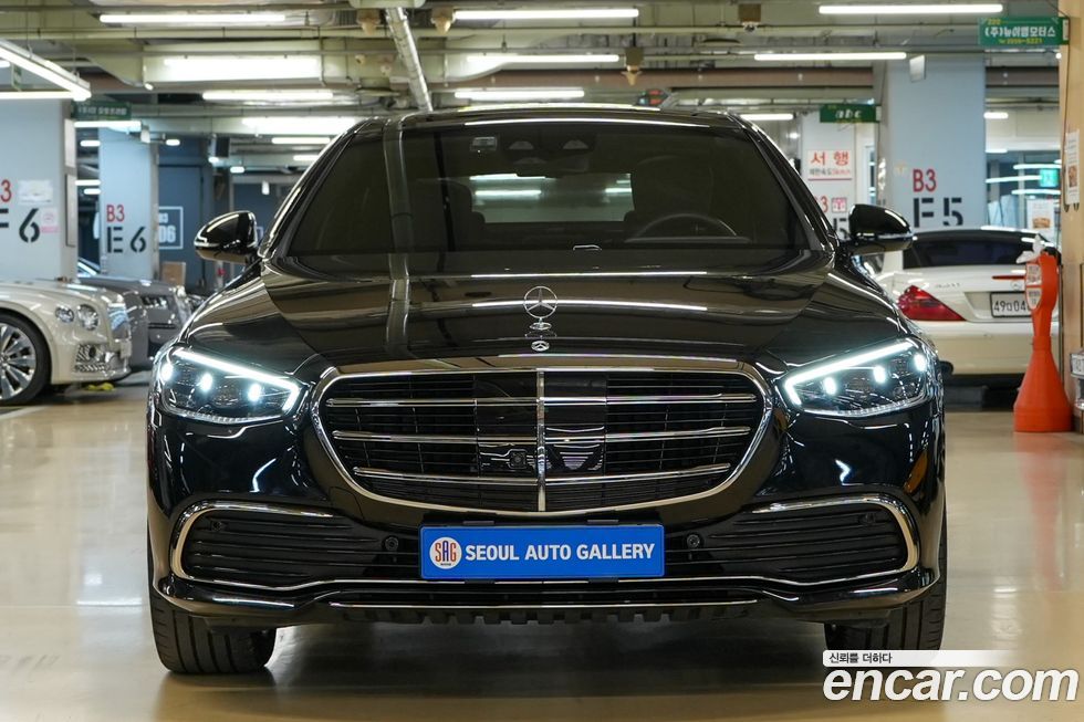 Mercedes-Benz S-Class 2025