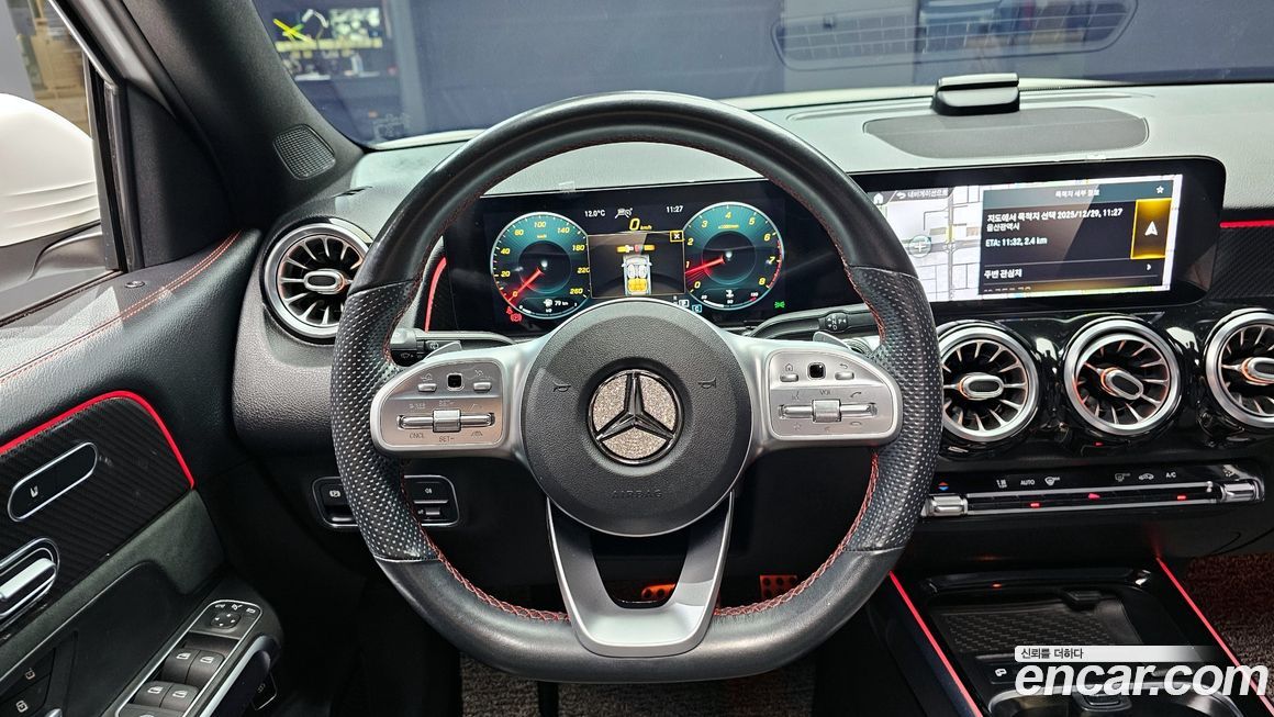 Mercedes-Benz GLB-Class 2021