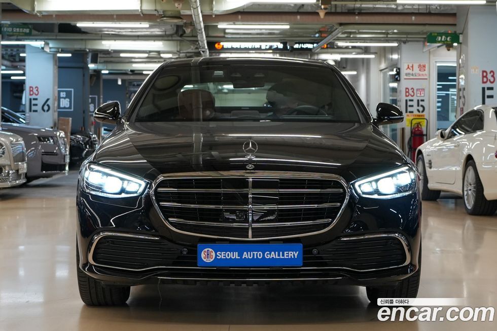 Mercedes-Benz S-Class 2025