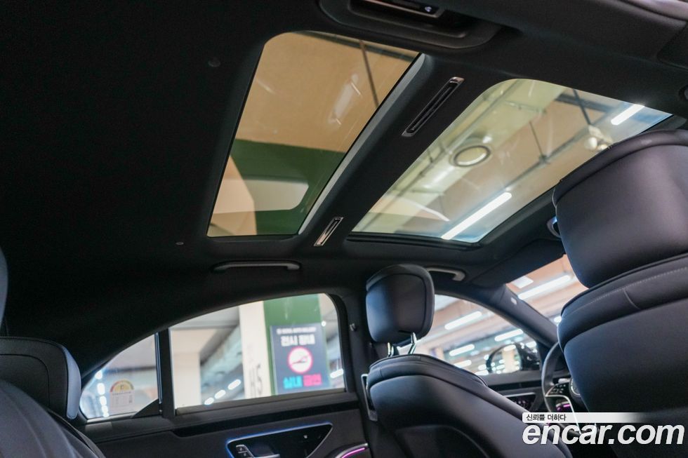 Mercedes-Benz S-Class 2025