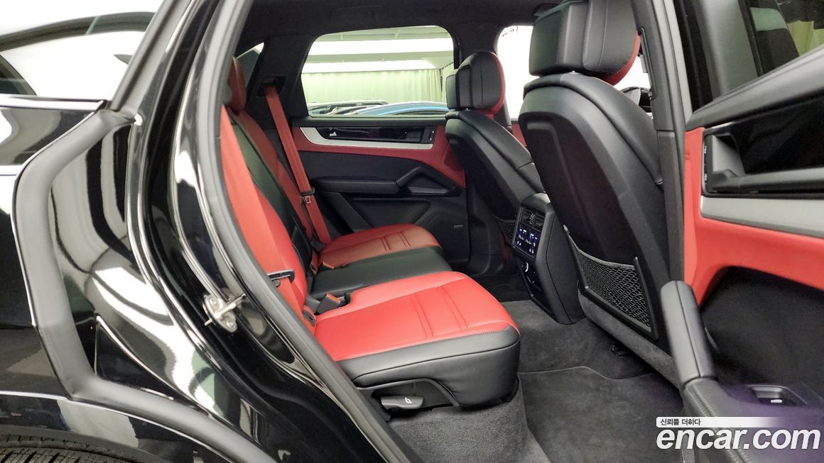 Porsche Cayenne 2024