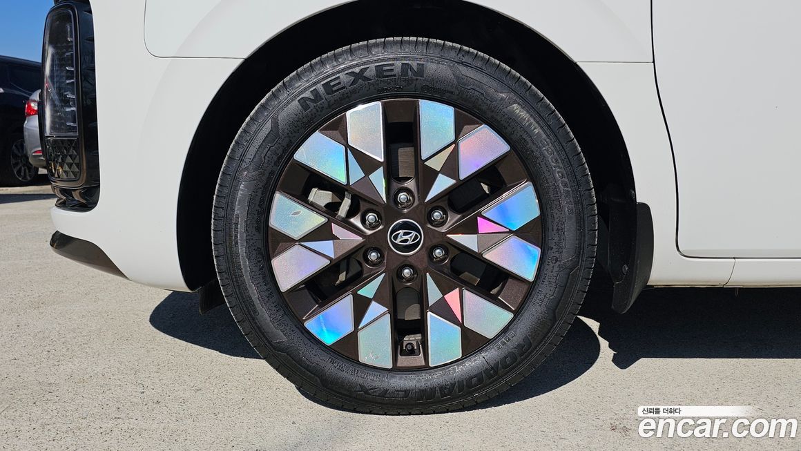 Hyundai Staria 2022