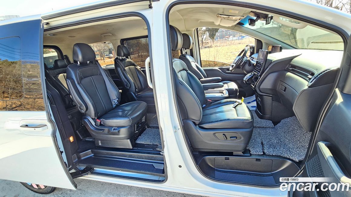 Hyundai Staria 2022