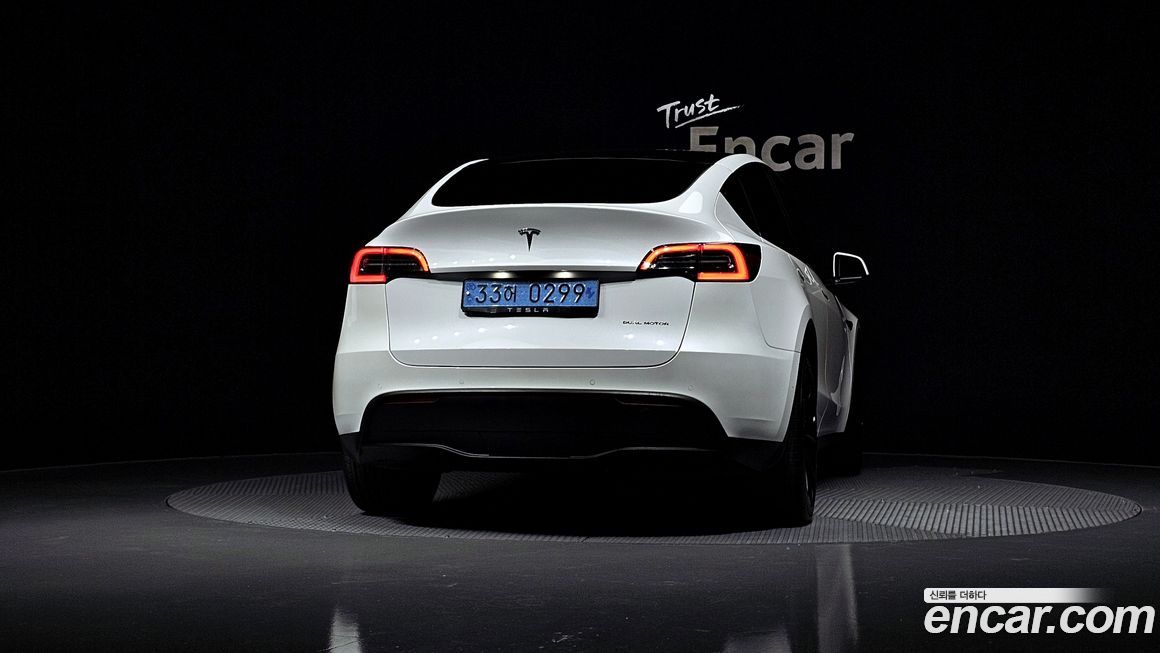Tesla Model Y 2022