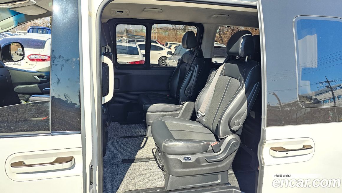 Hyundai Staria 2022
