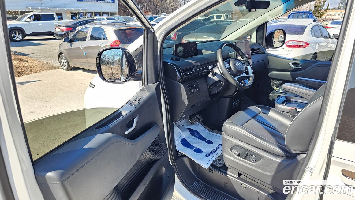 Hyundai Staria 2022
