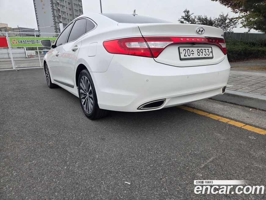Hyundai Grandeur 2014