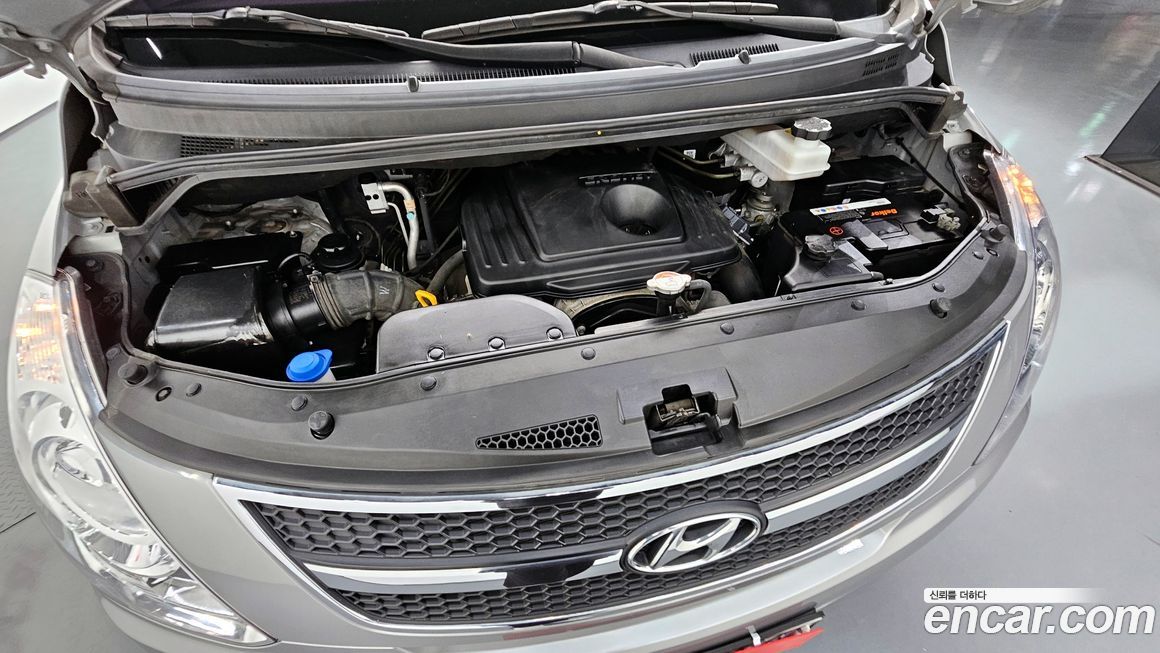 Hyundai Starex 2016