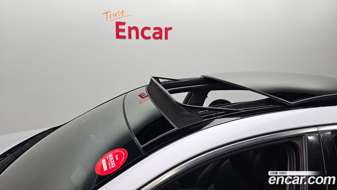 Hyundai Genesis 2016