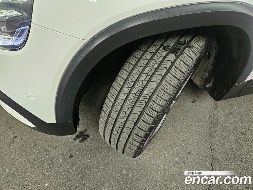 Mercedes-Benz GLB-Class 2020