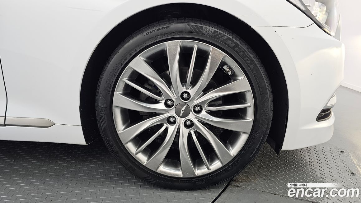 Hyundai Genesis 2016