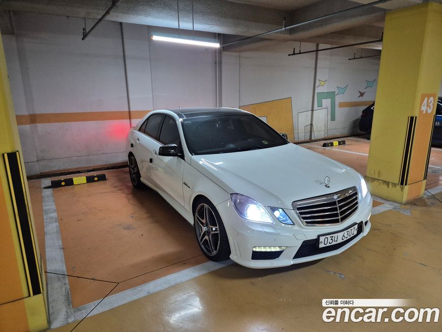 Mercedes-Benz E-Class 2010