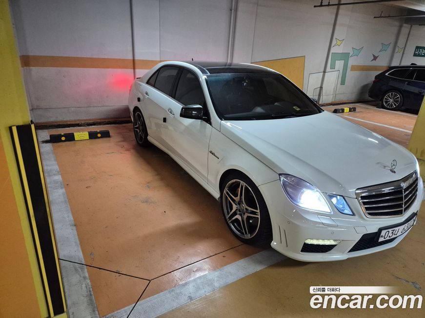 Mercedes-Benz E-Class 2010