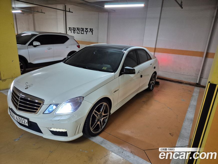 Mercedes-Benz E-Class 2010