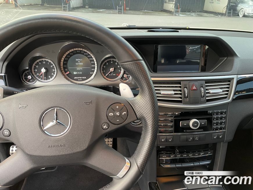 Mercedes-Benz E-Class 2010