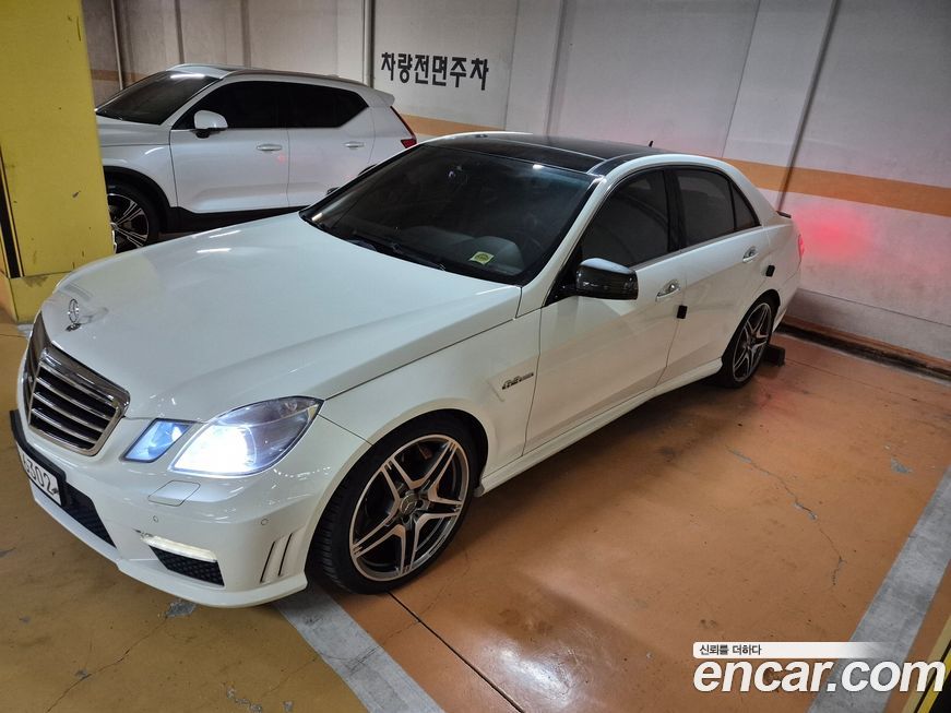 Mercedes-Benz E-Class 2010