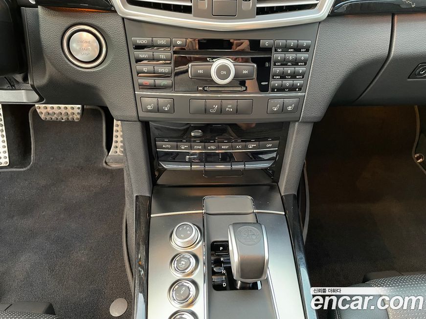 Mercedes-Benz E-Class 2010