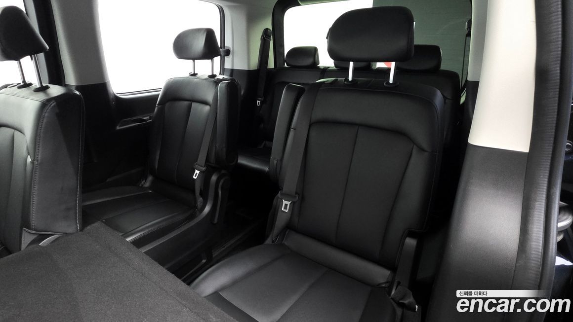 Hyundai Staria 2022