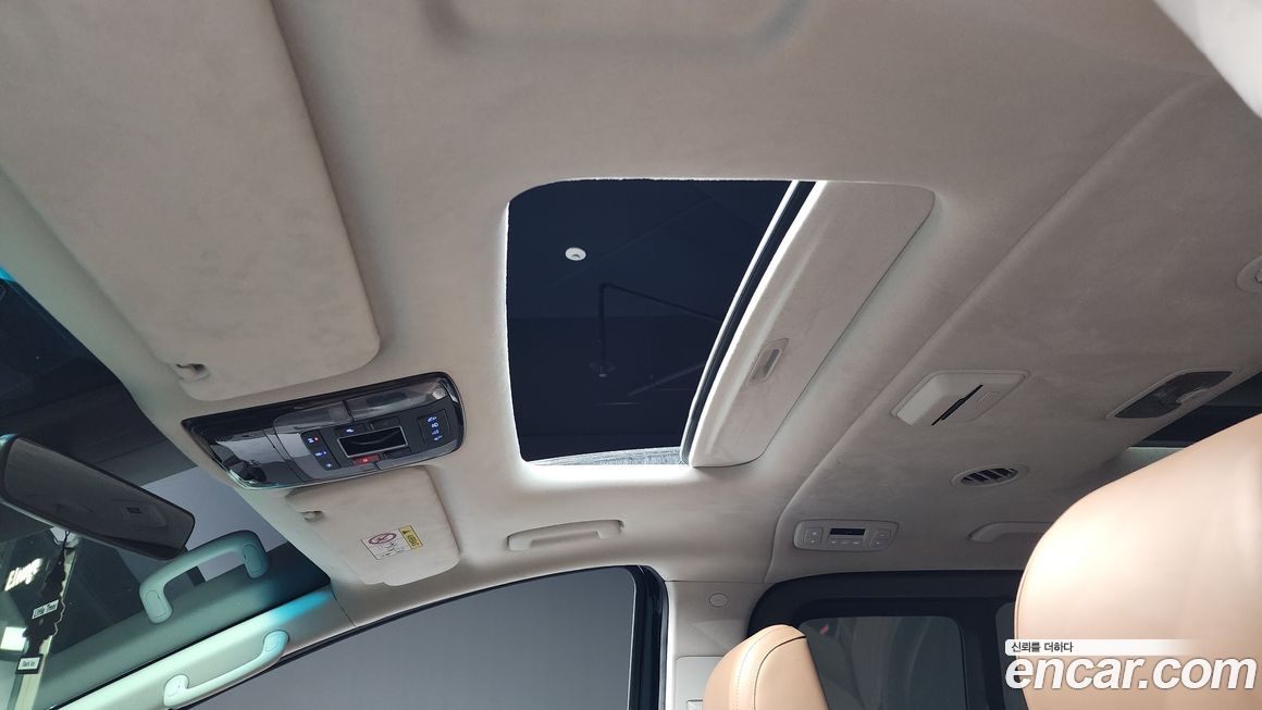 Hyundai Staria 2022