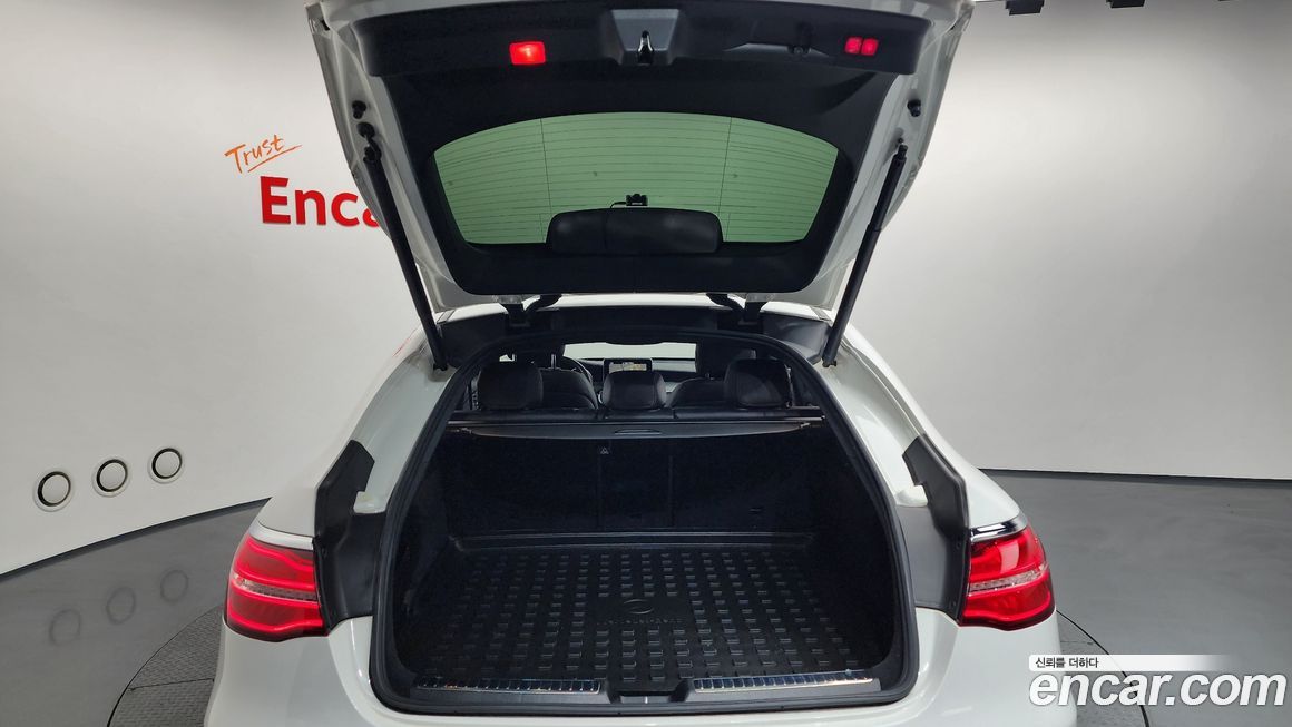 Mercedes-Benz GLC-Class 2018