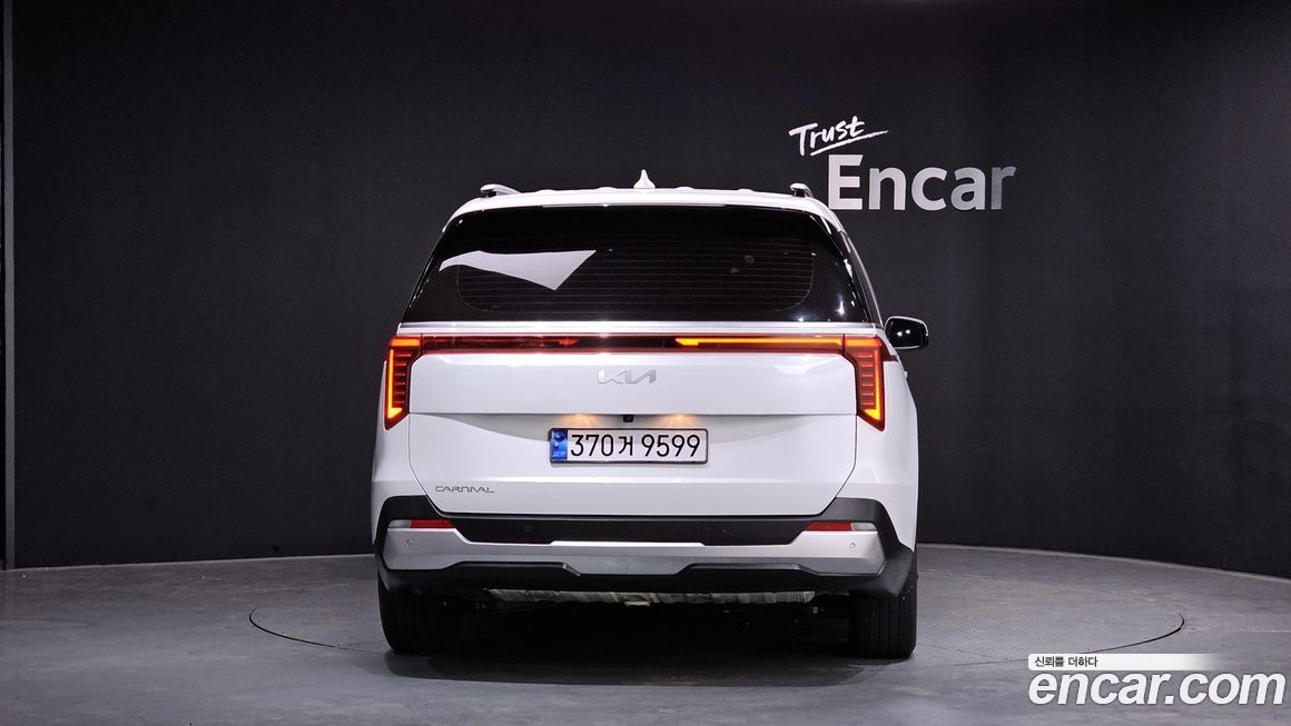 Kia Canival 2024