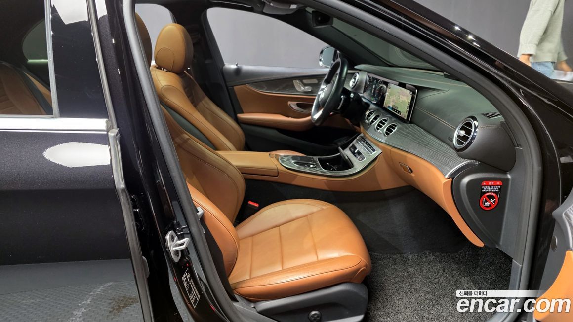 Mercedes-Benz E-Class 2021