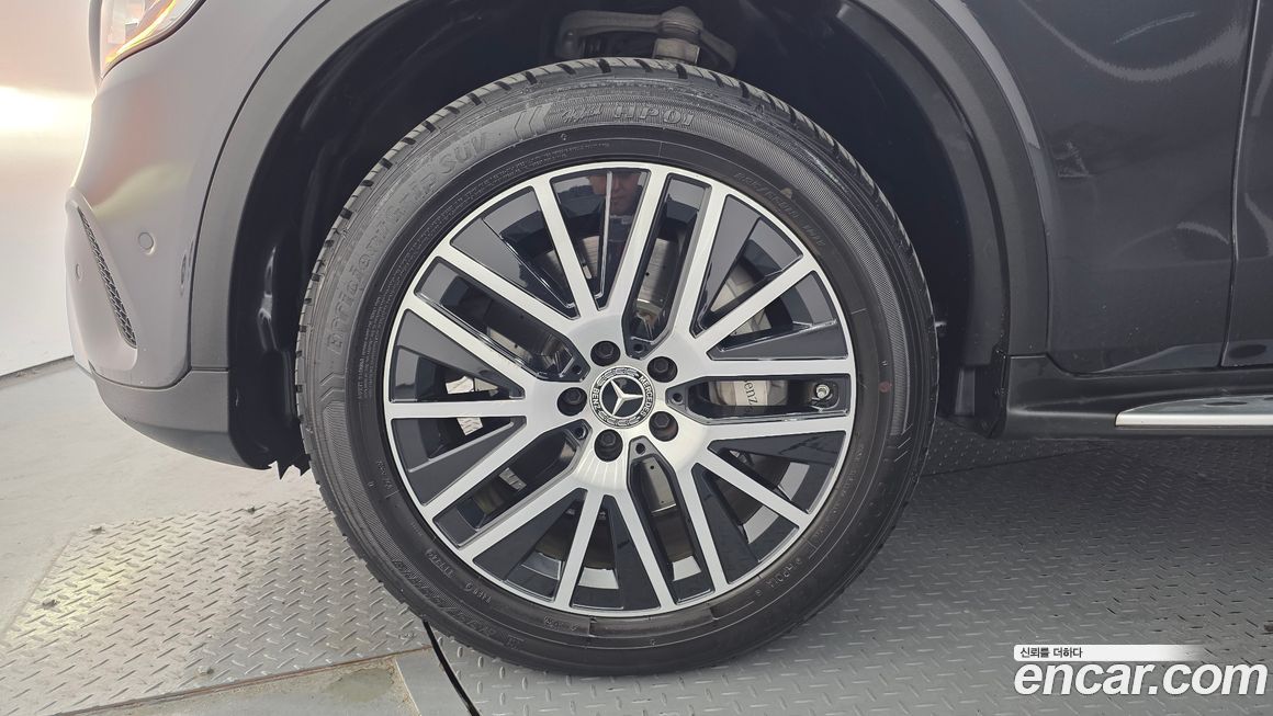 Mercedes-Benz GLC-Class 2021