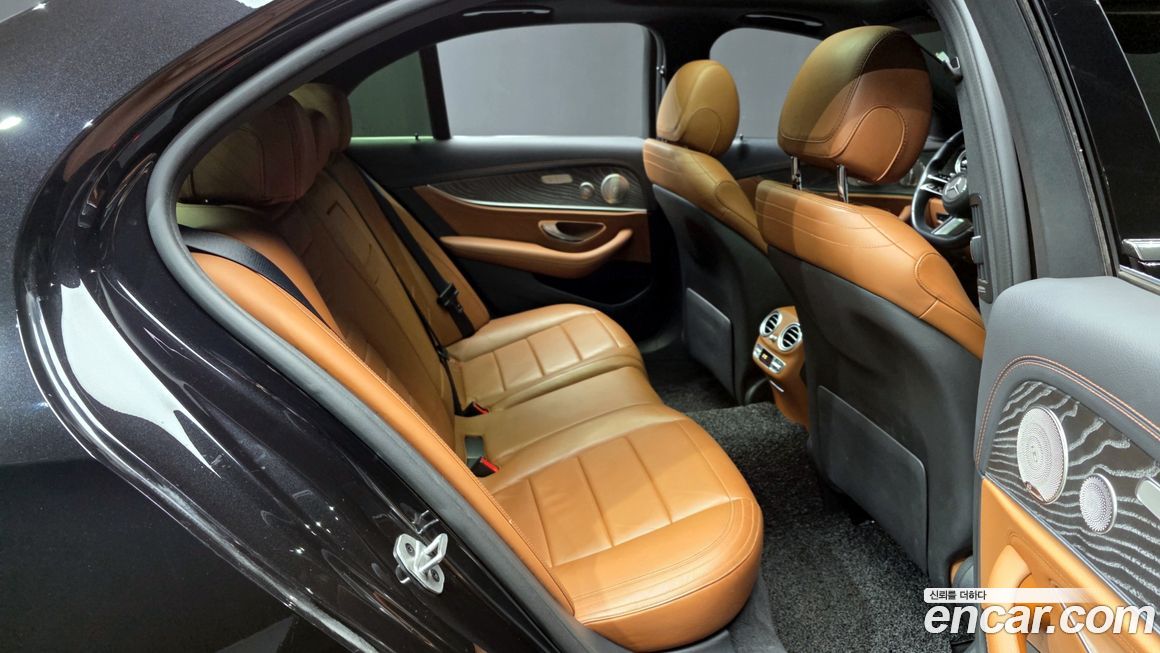 Mercedes-Benz E-Class 2021