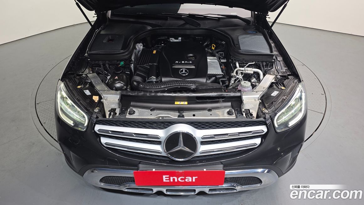 Mercedes-Benz GLC-Class 2021